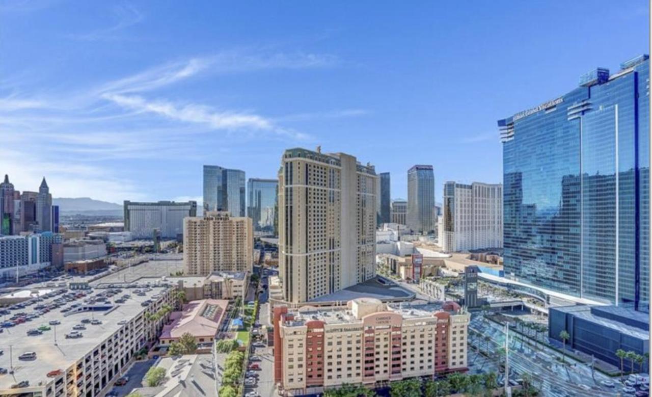 Balcony Full Strip View Suite Mgm Signature Free Valet Las Vegas Exterior photo