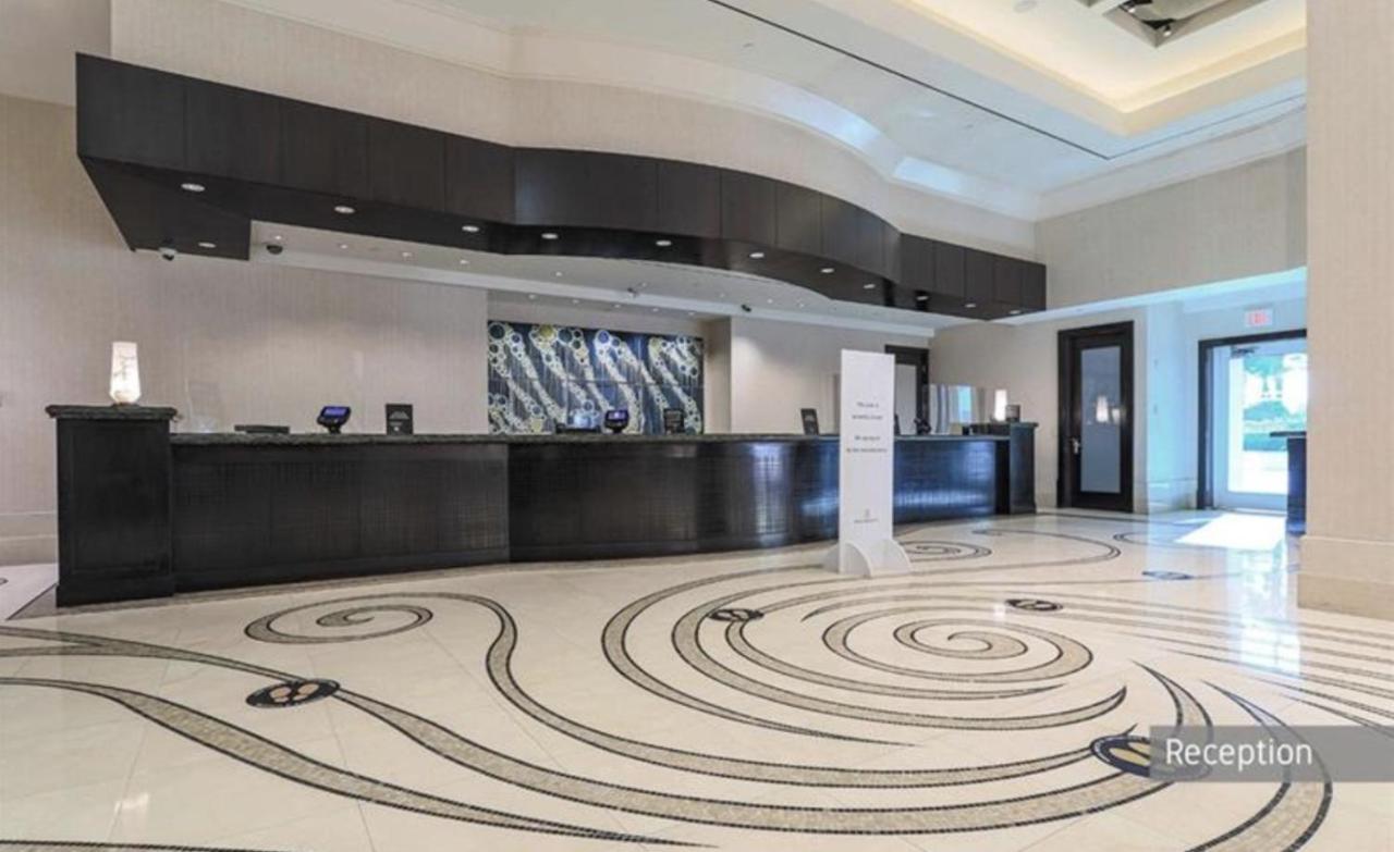 Balcony Full Strip View Suite Mgm Signature Free Valet Las Vegas Exterior photo