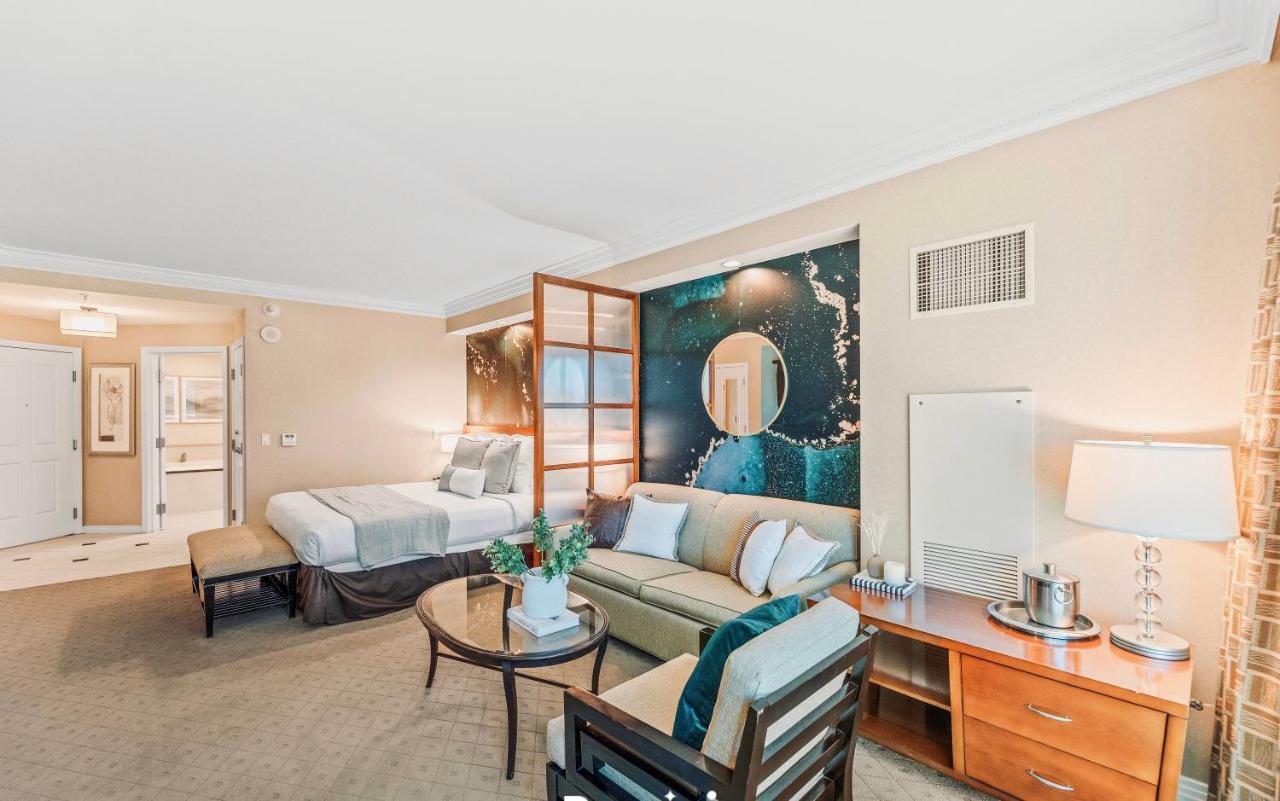 Balcony Full Strip View Suite Mgm Signature Free Valet Las Vegas Exterior photo