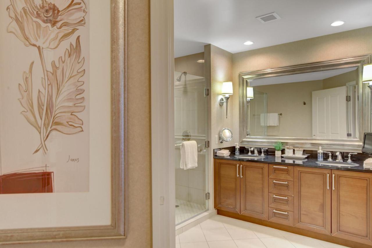 Balcony Full Strip View Suite Mgm Signature Free Valet Las Vegas Exterior photo