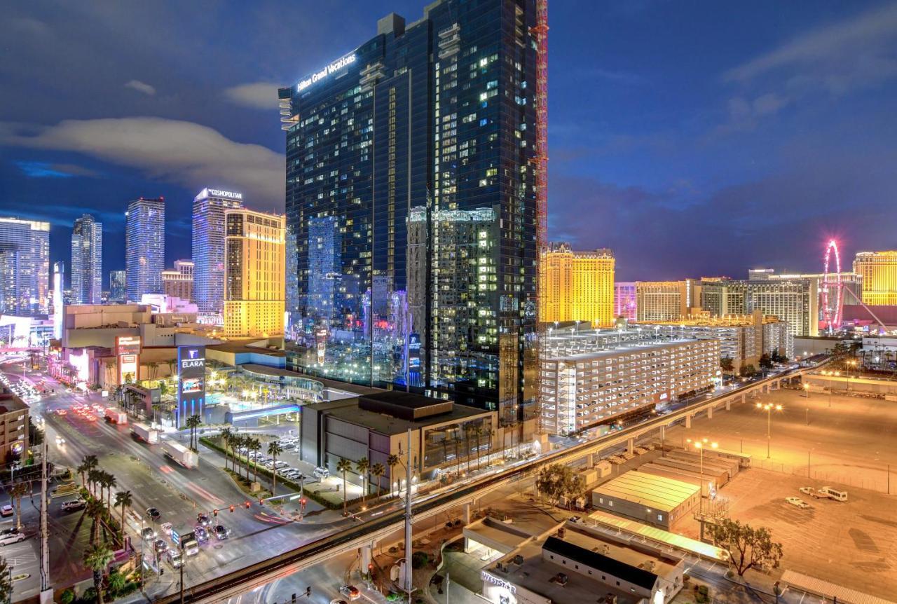 Balcony Full Strip View Suite Mgm Signature Free Valet Las Vegas Exterior photo