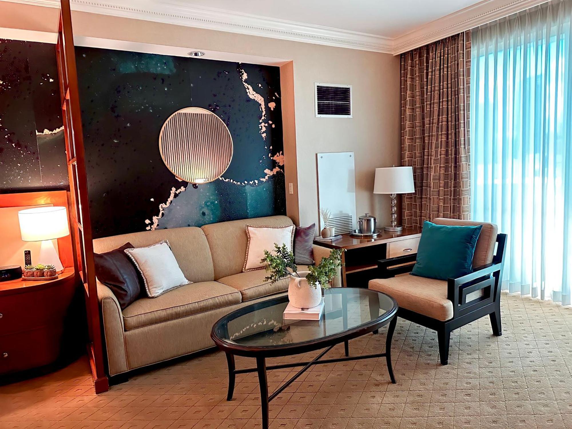 Balcony Full Strip View Suite Mgm Signature Free Valet Las Vegas Exterior photo